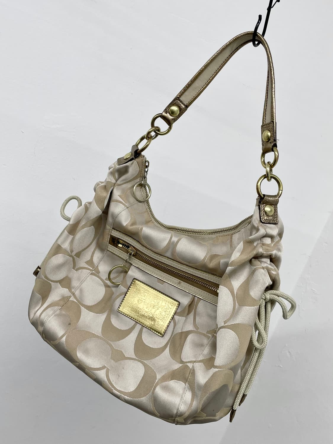 코치 자카드 셔링 호보백 상품이미지6