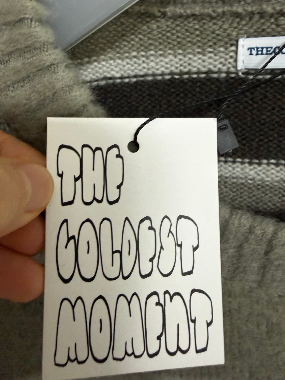 (새상품)더콜디스트모먼트 니트 상품이미지3