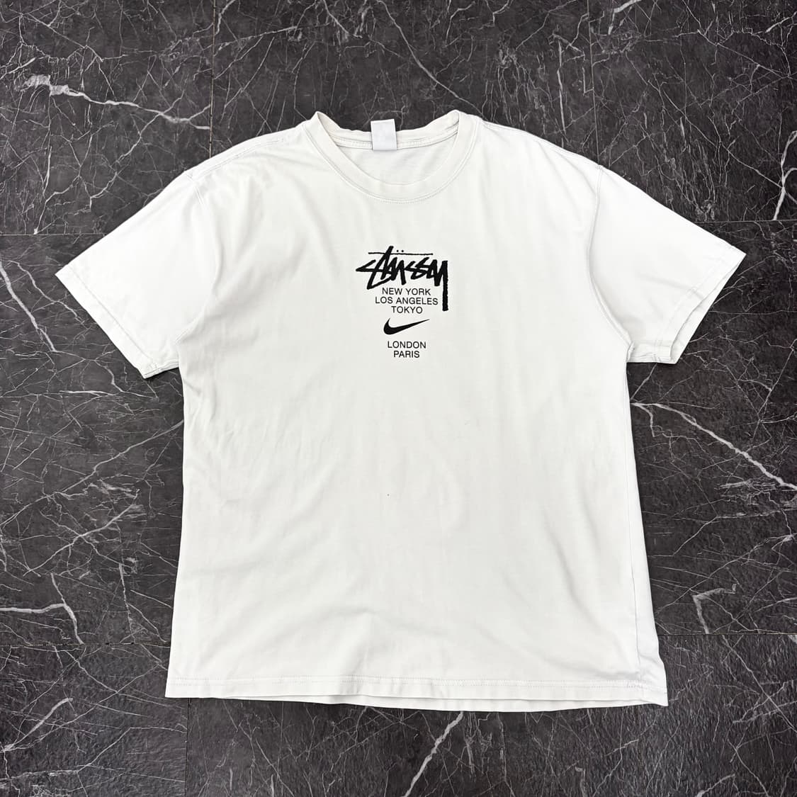 나이키 x 스투시 월드투어 반팔 화이트 상품이미지1