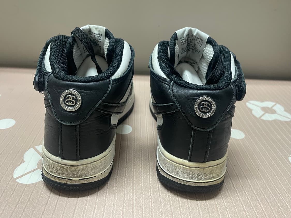 나이키x스투시 에어포스 1 '07 미드 SP 블랙 앤 라이트 본 235 상품이미지6