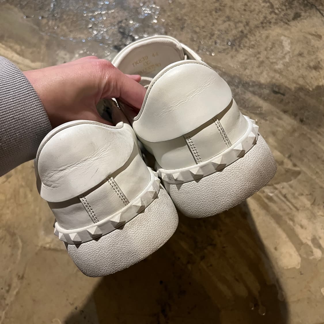 발렌티노 락스터드 스니커즈 상품이미지9