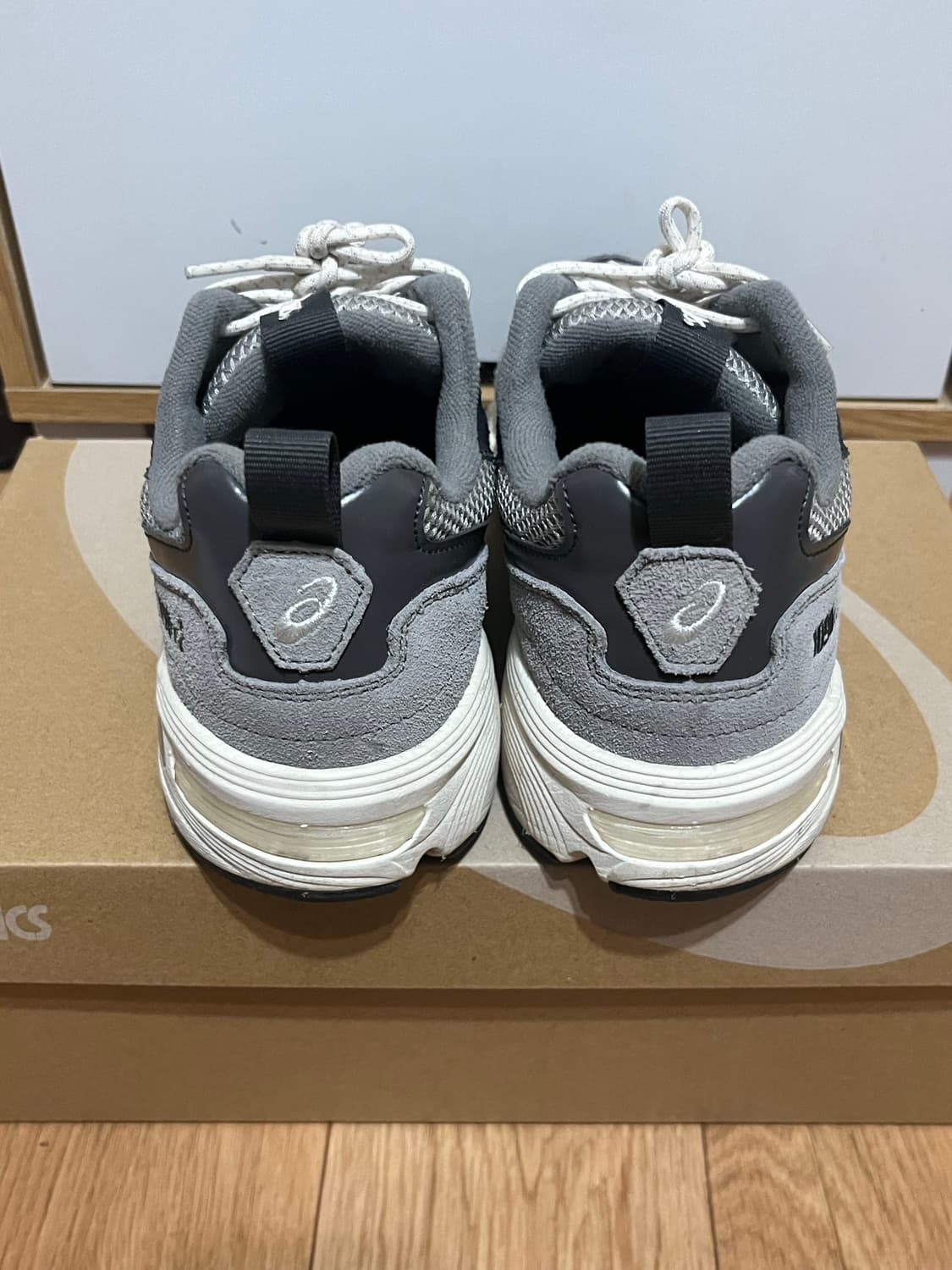 아식스 젤 1090 V2 OYSTER 상품이미지4