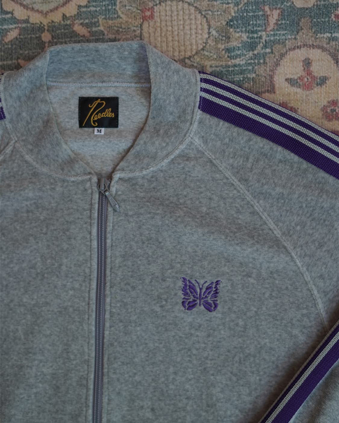 니들스 벨루어 트랙 자켓 상품이미지2