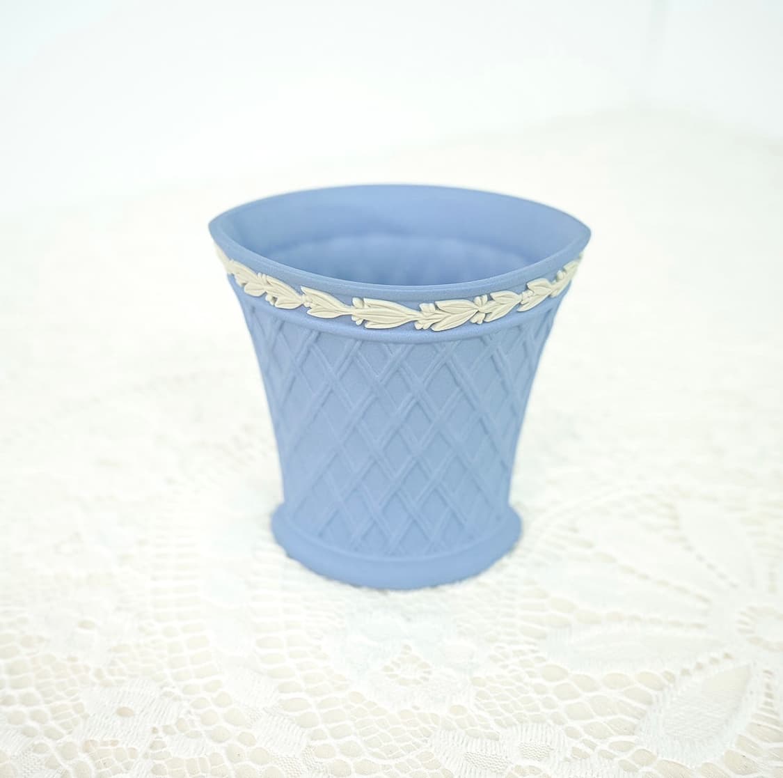[영국엔틱] 웨지우드 제스퍼웨어 페일블루 체크 베이스 화병 상품이미지2