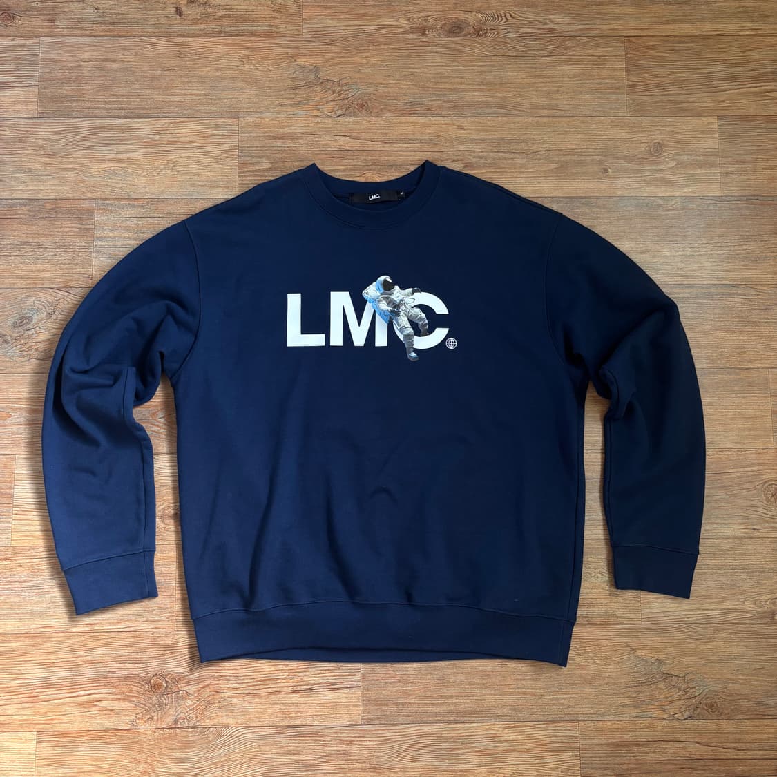 새제품급 LMC 맨투맨 티셔츠 박스핏 L 빅사이즈 그래픽 스페이스  상품이미지2