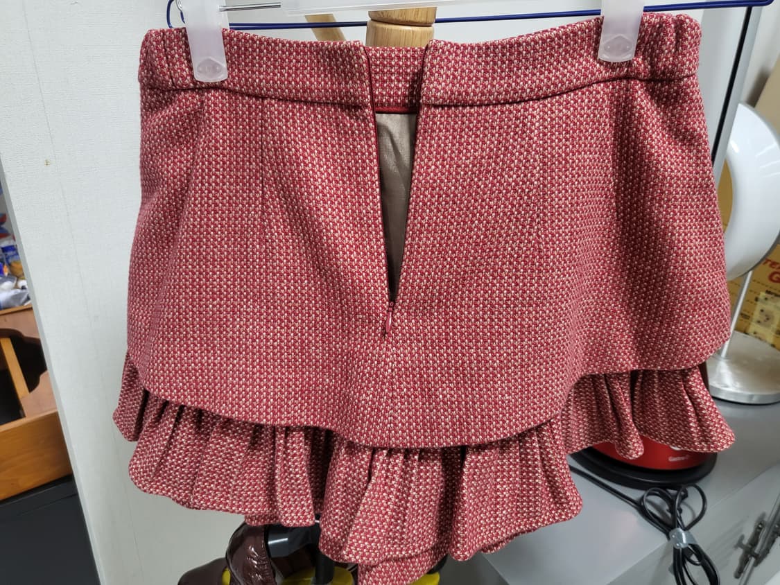 (상태굿!)오즈세컨 톤다운 레드핑크 프릴 스커트 팬츠 상품이미지3