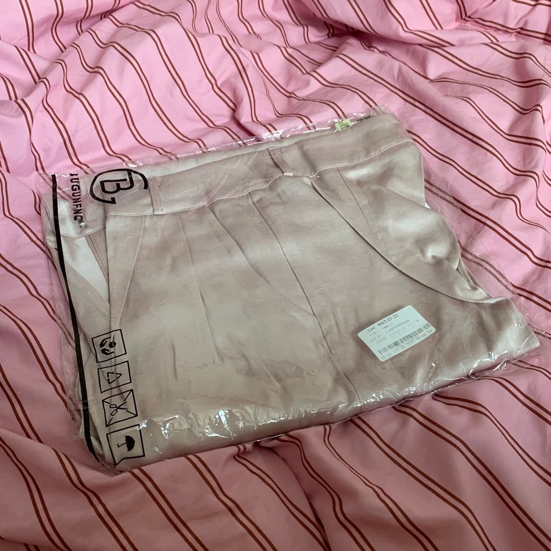 새상품 ) 임블리 은은한핑크빛 새틴슬랙스 상품이미지4