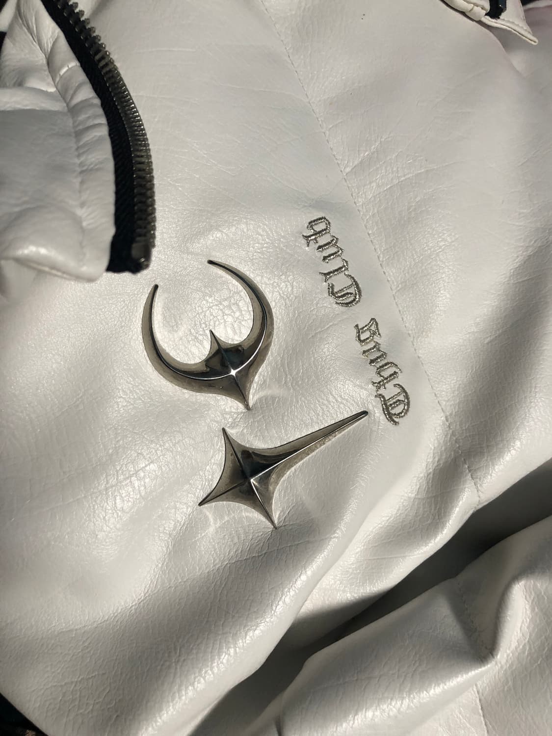 Thug club 래더패딩 화이트 상품이미지3