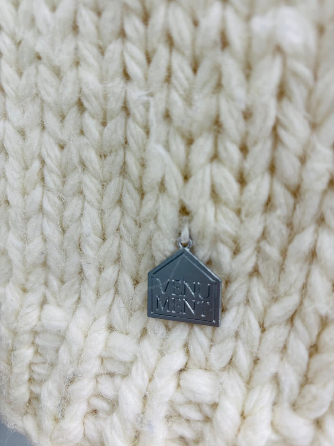 베뉴먼트 VENUMENT 핸드 니트 스웨터 상품이미지4