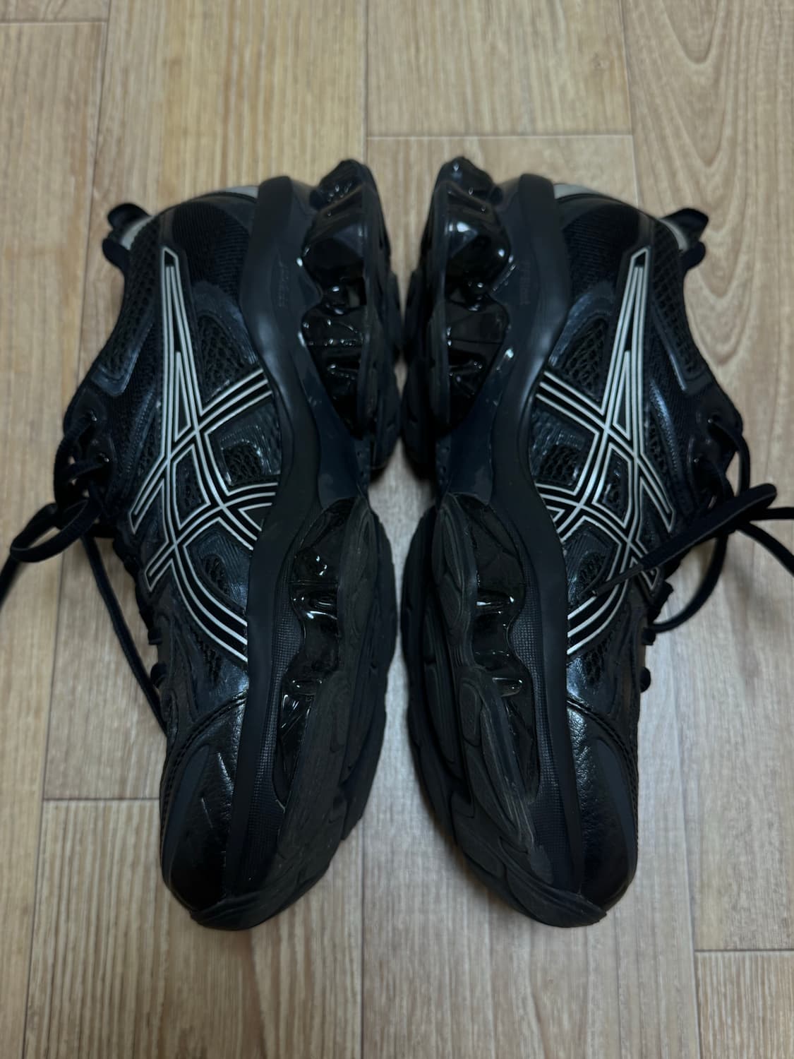 [265] 아식스(asics) 젤 퀀텀 키네틱 그래파이트 그레이 블랙 상품이미지3