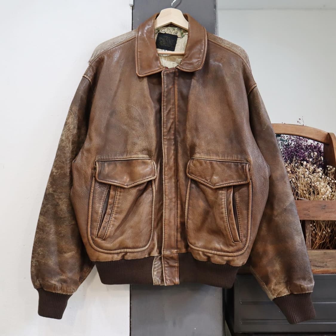 아비렉스 A-2 레더 봄버 자켓 상품이미지1