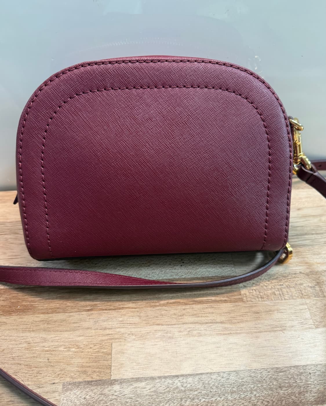 마크제이콥스 하프문 크로스백 상품이미지4