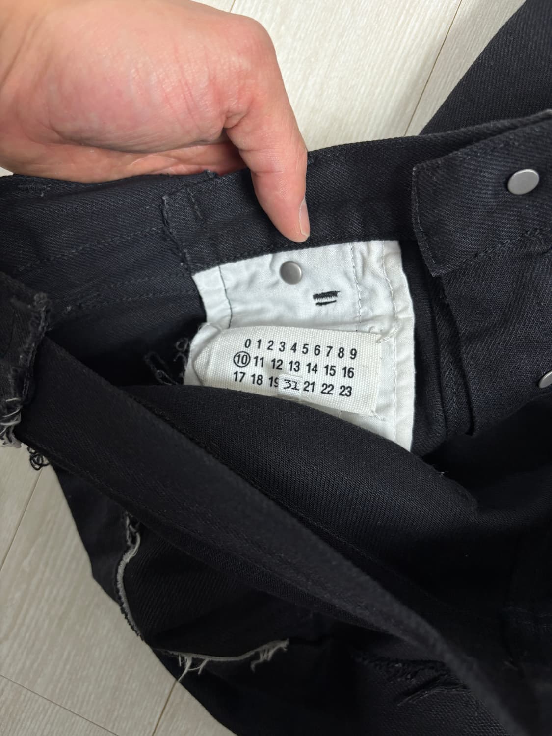 [31] 메종 마르지엘라 디스 블랙 진 상품이미지3