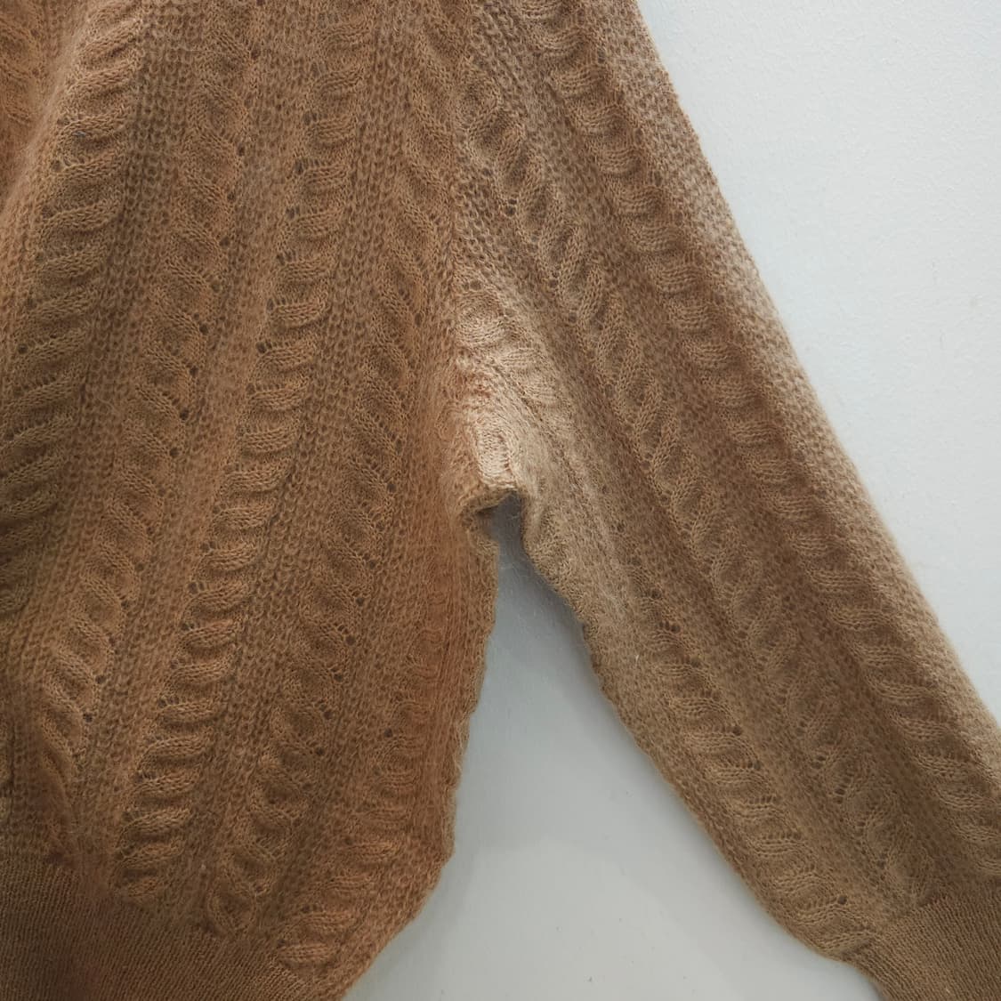 모헤어 진베이지 루즈핏 헤어리 니트 상품이미지6