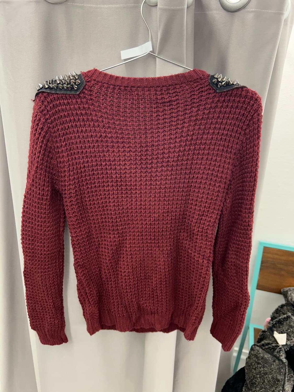 숄더스터드 니트 상품이미지3