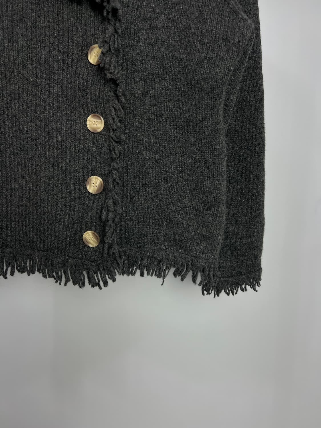 ATELIER SIX 디테일 울 니트 가디건  상품이미지3