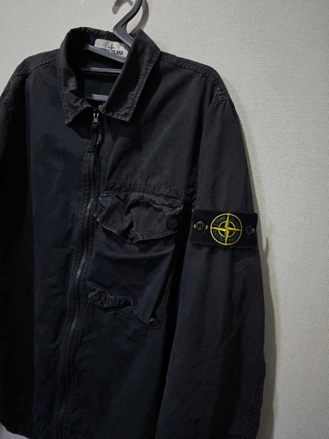정품 21SS 스톤아일랜드 올드이펙트 자켓 블랙 95 / M 상품이미지2