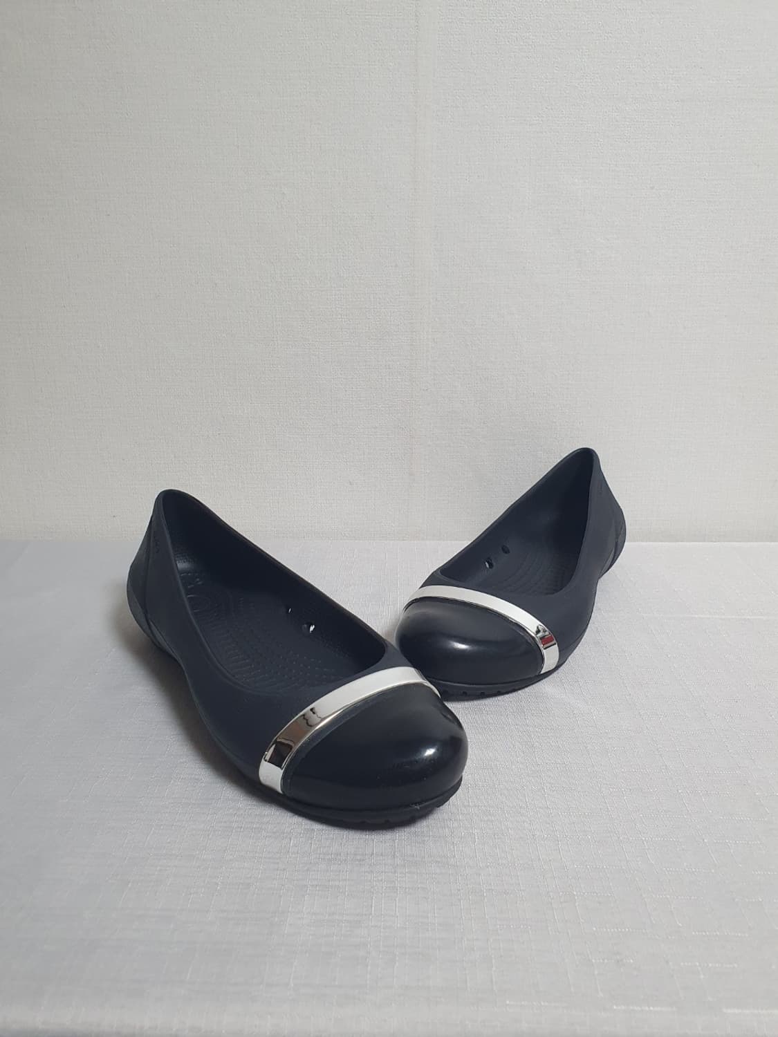 230mm 크록스 캡토 미러 발레 플랫슈즈 블랙 상품이미지4