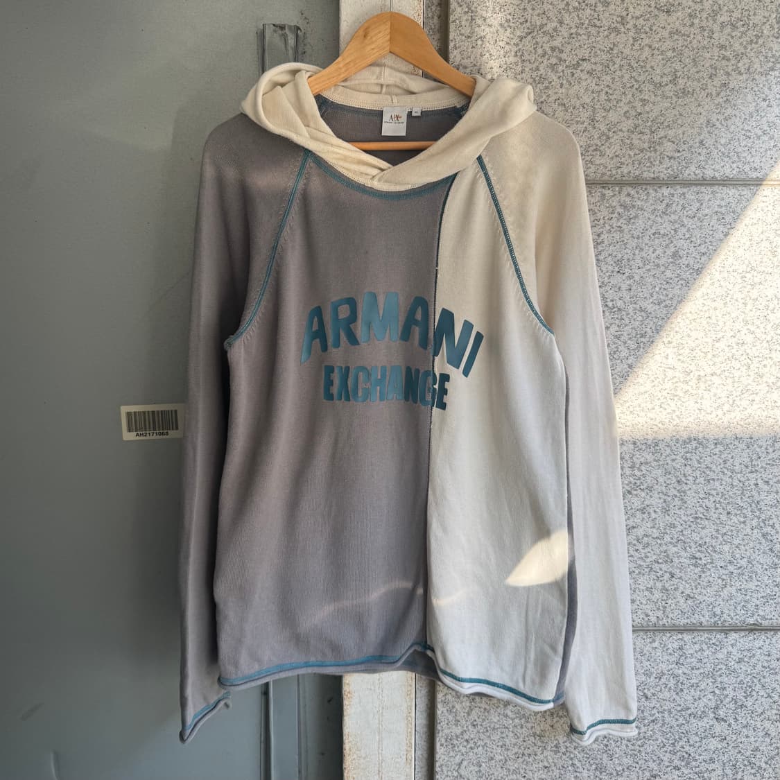아르마니 익스체인지 스펠아웃 블럭 후디 니트 상품이미지2