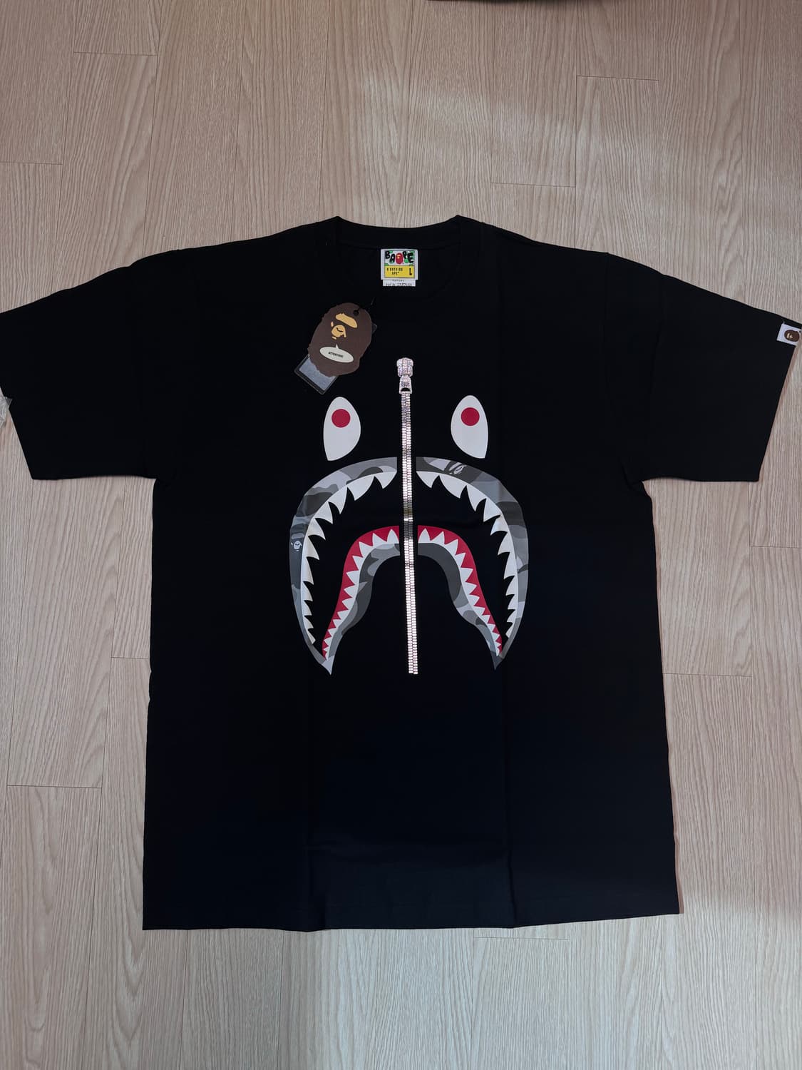 베이프 샤크 반팔 티셔츠 상품이미지1