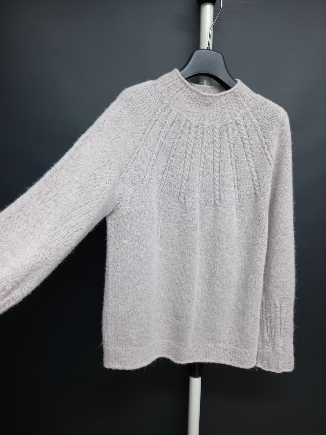 래트바이티 LATT BY T 춘추동 알파카혼방 니트블라우스 55.66 상품이미지3