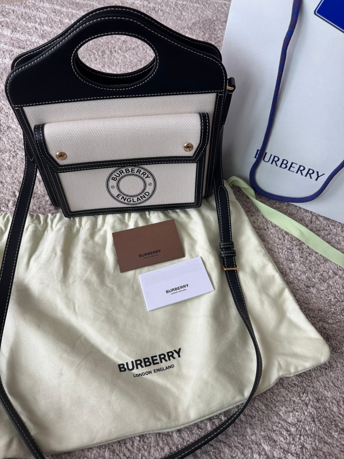 정품 버버리가방 크로스백 토트백 캔버스 상품이미지1