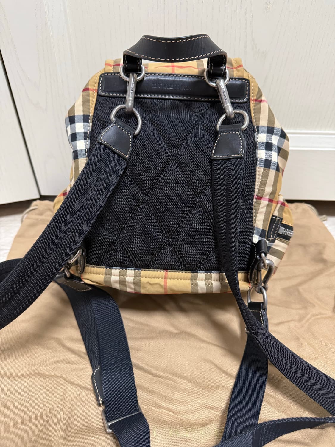 Burberry 버버리 스몰빈티지체크 백팩  상품이미지2