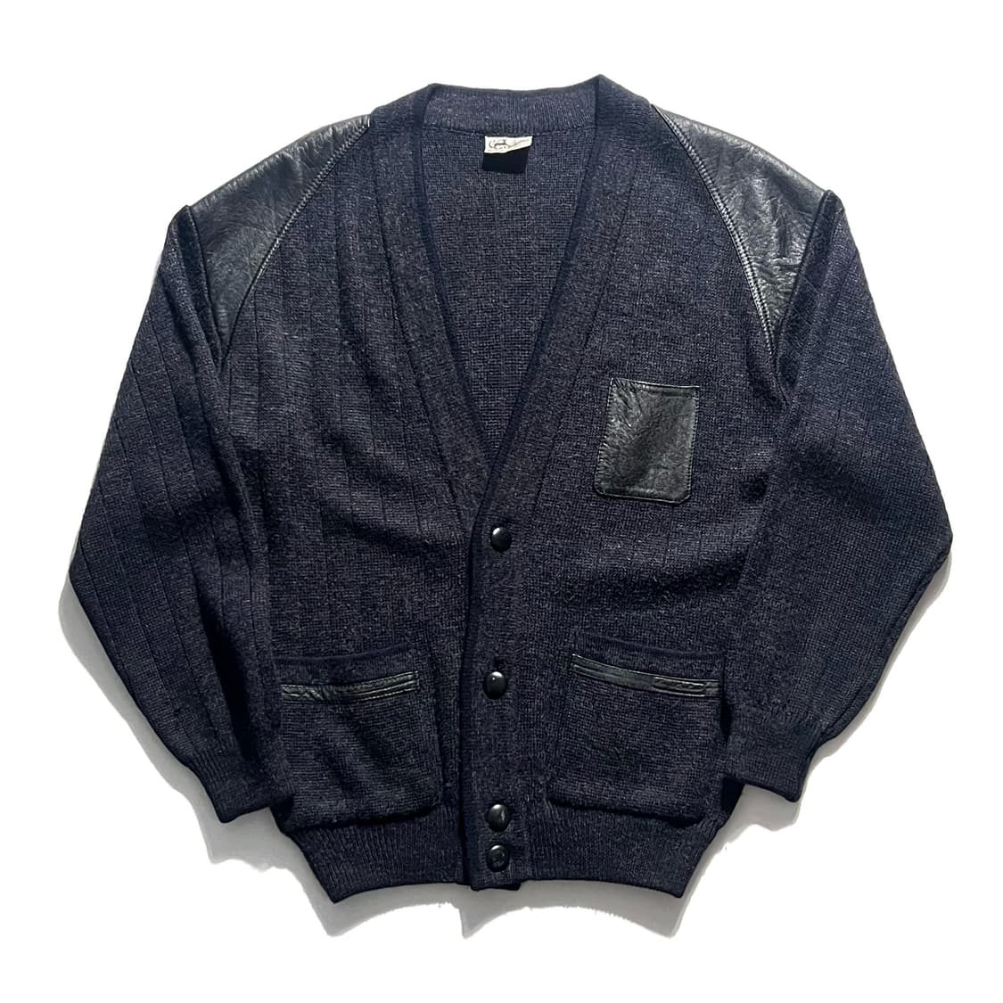 Vintage Leather Patch Cardigan 상품이미지1
