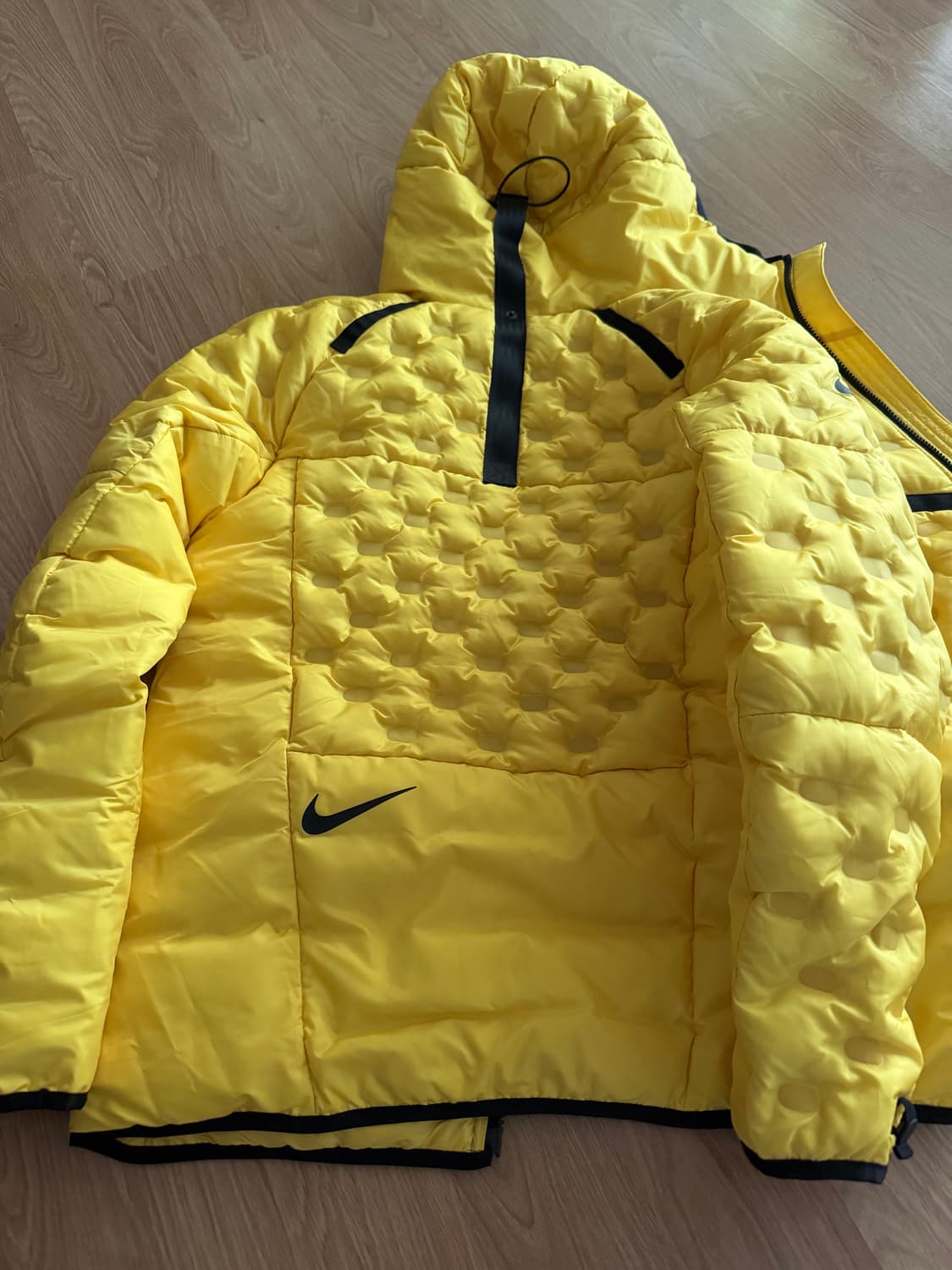 나이키 에어로로프트 테크 집업 상품이미지5