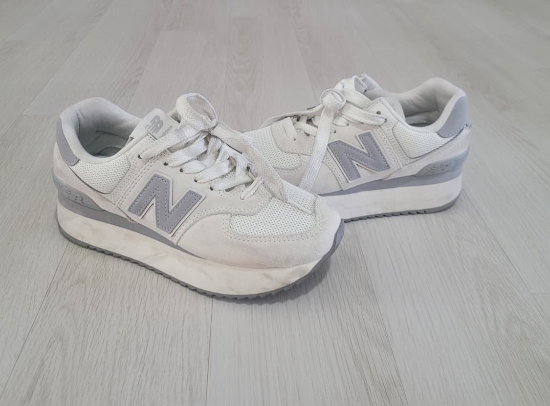 뉴발란스 574 플러스 240(아이유 애착 운동화) 상품이미지2