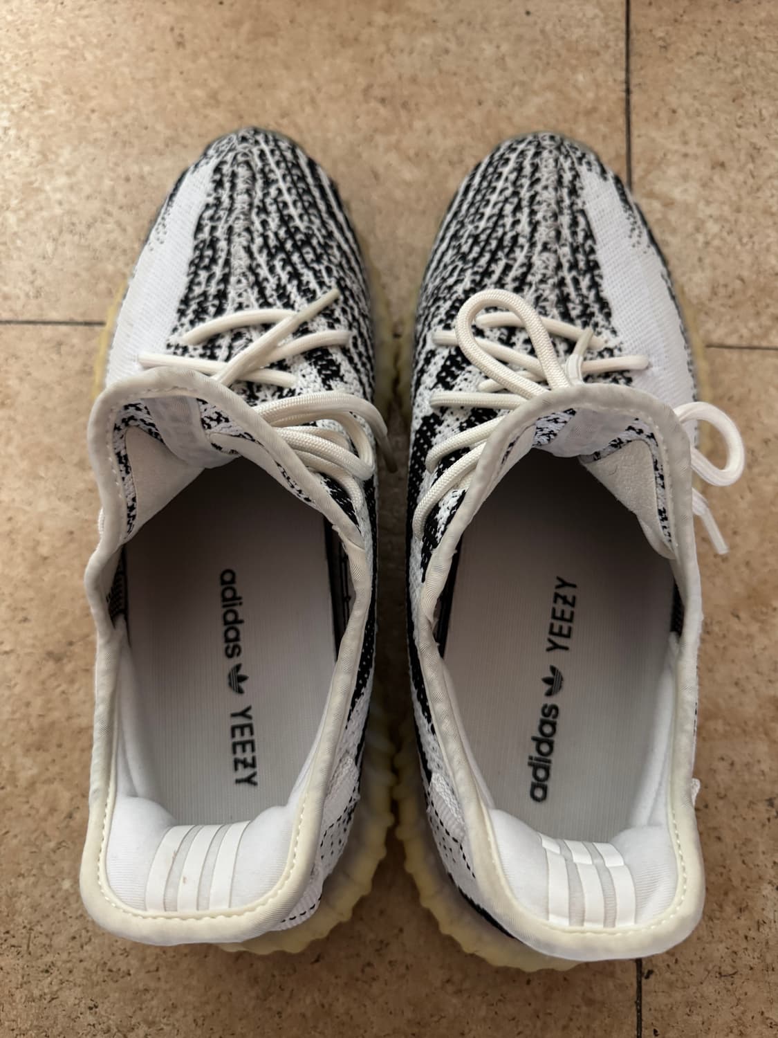 아디다스 이지부스트 350 V2 지브라 290 상품이미지3