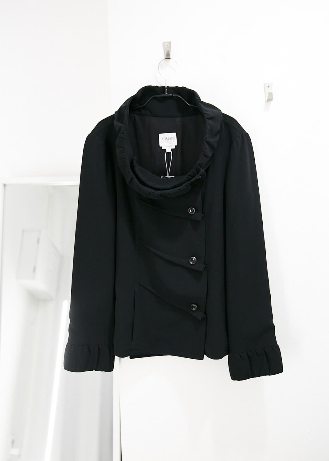 Ruffle Neck Jacket 상품이미지1