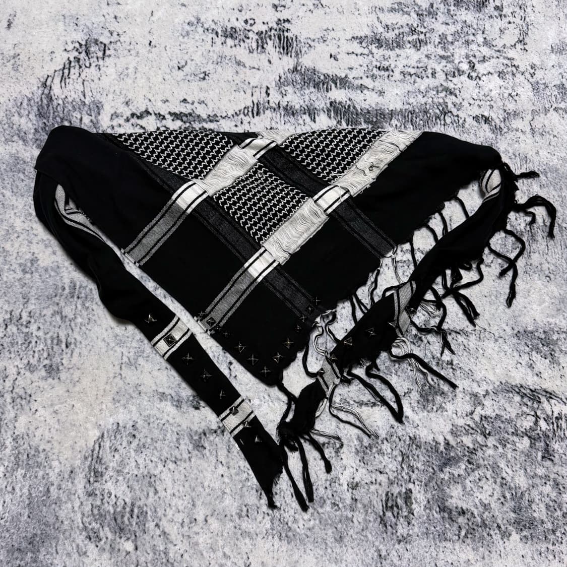 언더커버 06 T기 스터드 스카프 상품이미지1