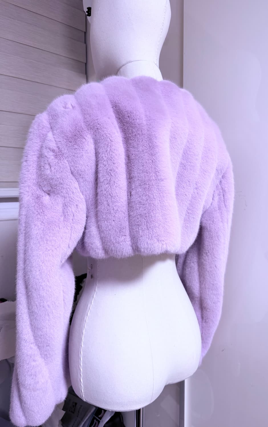 오드원아웃 러블리 크롭 볼레로 퍼자켓 상품이미지2