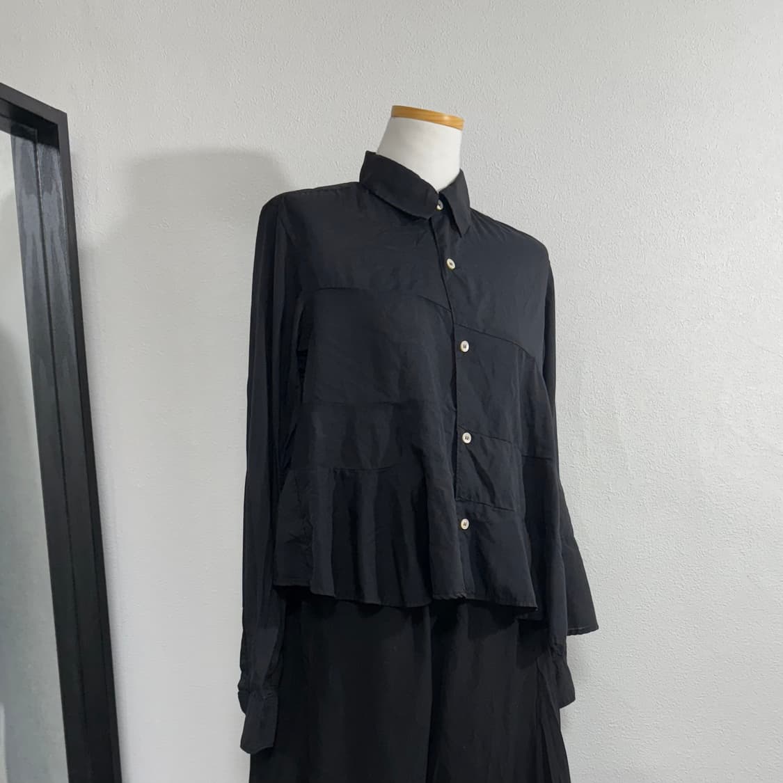 18aw 꼼데가르송 꼼데가르송 사선 크롭 블라우스s 상품이미지1