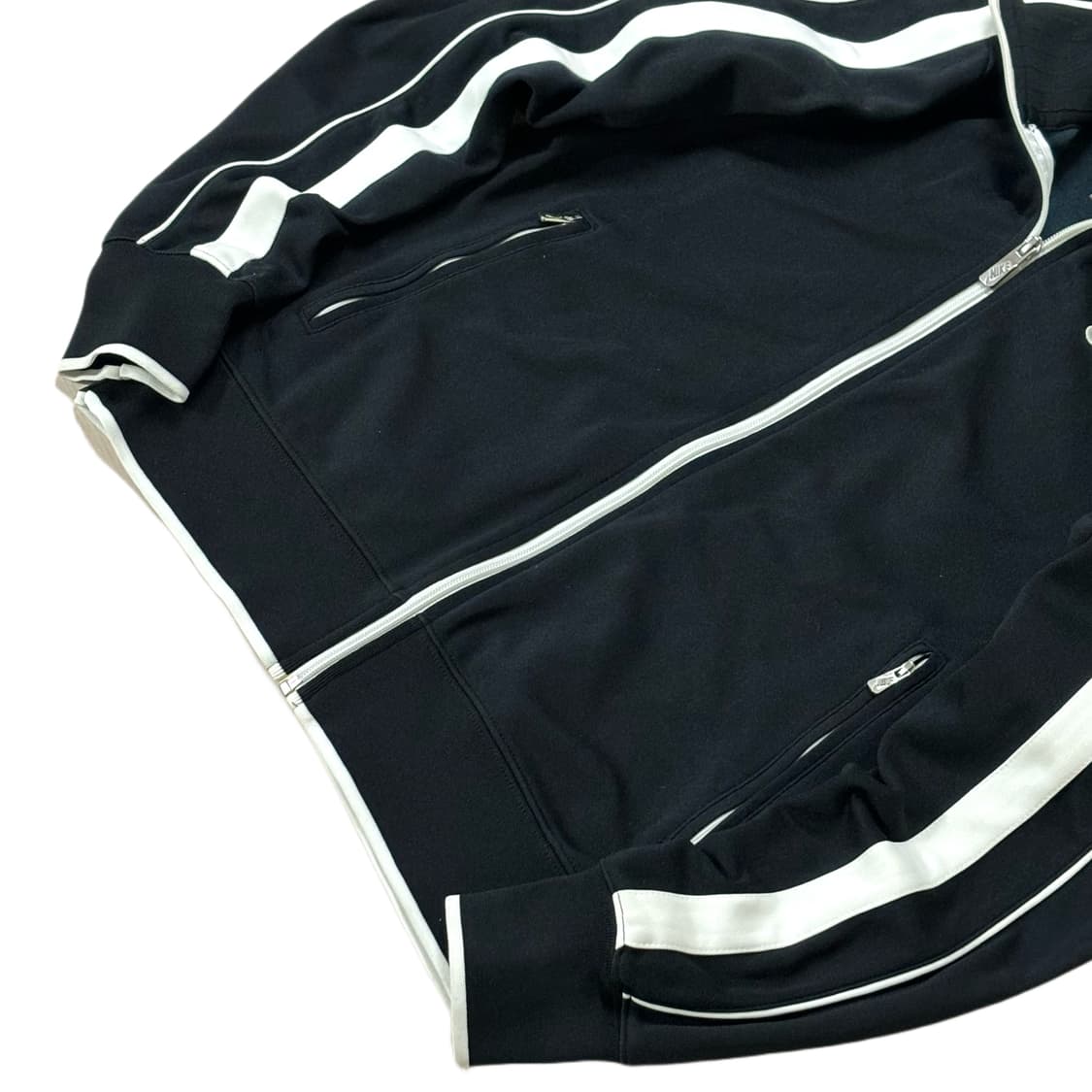 나이키 블랙 져지 검흰 트랙탑 상품이미지3