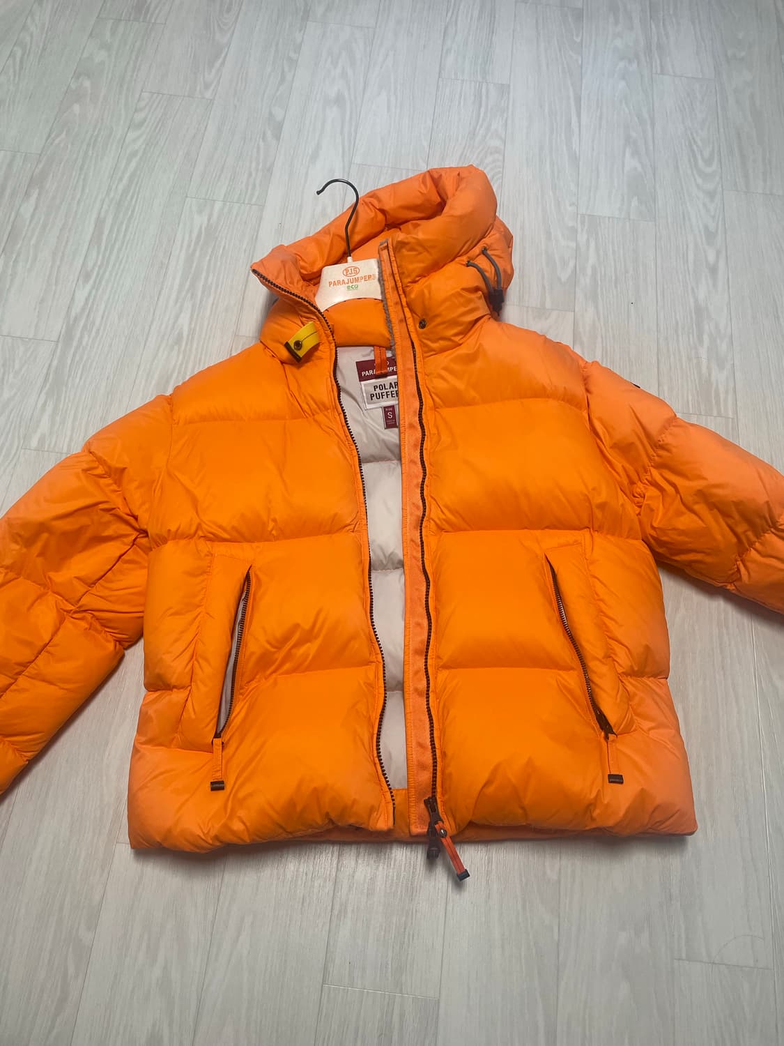 파라점퍼스 오렌지 푸퍼 클라우드 패딩 여성 S 상품이미지1