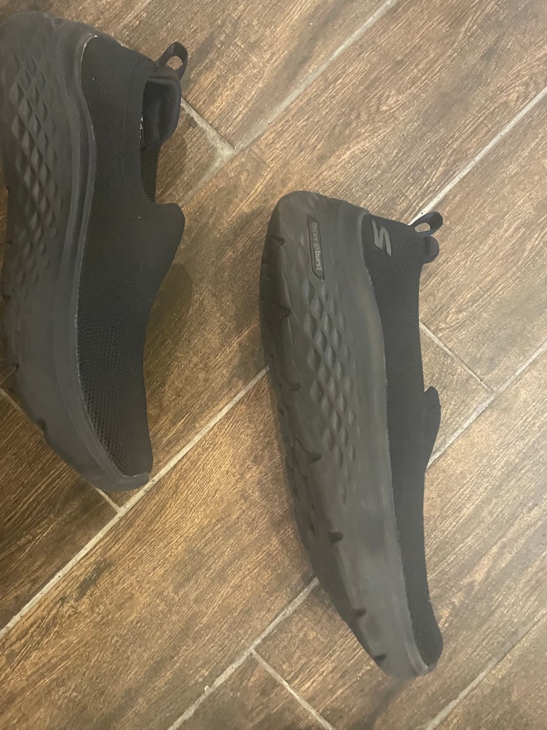 스케쳐스 고워크 아치핏 슬립온 블랙 240 상품이미지2