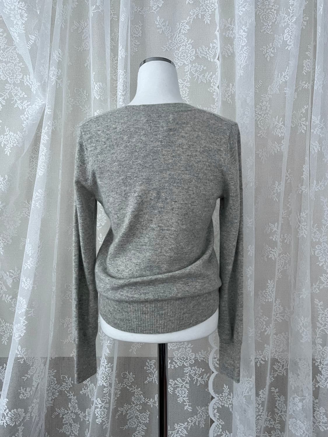 S) 바나나 리퍼블릭 브이넥 캐시미어 니트 그레이 상품이미지2