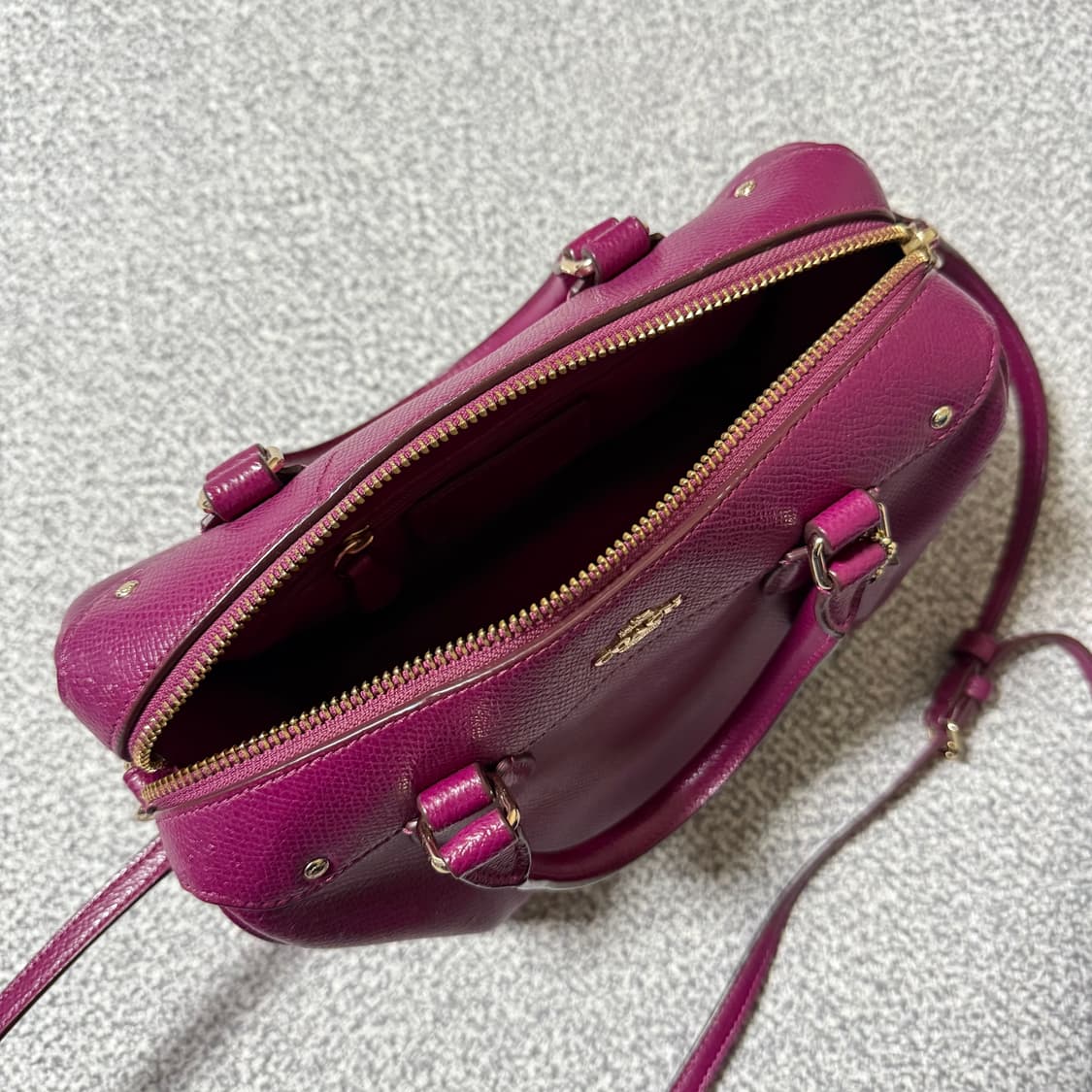 Coach 코치 미니 사첼백 핑크 상품이미지4