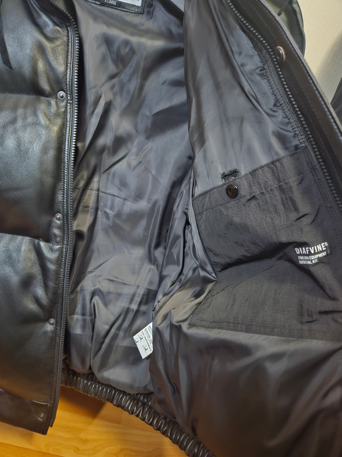 XL) 디아프바인 DV.LOT 696 램스킨 아머 덕다운 패딩 양가죽 상품이미지3