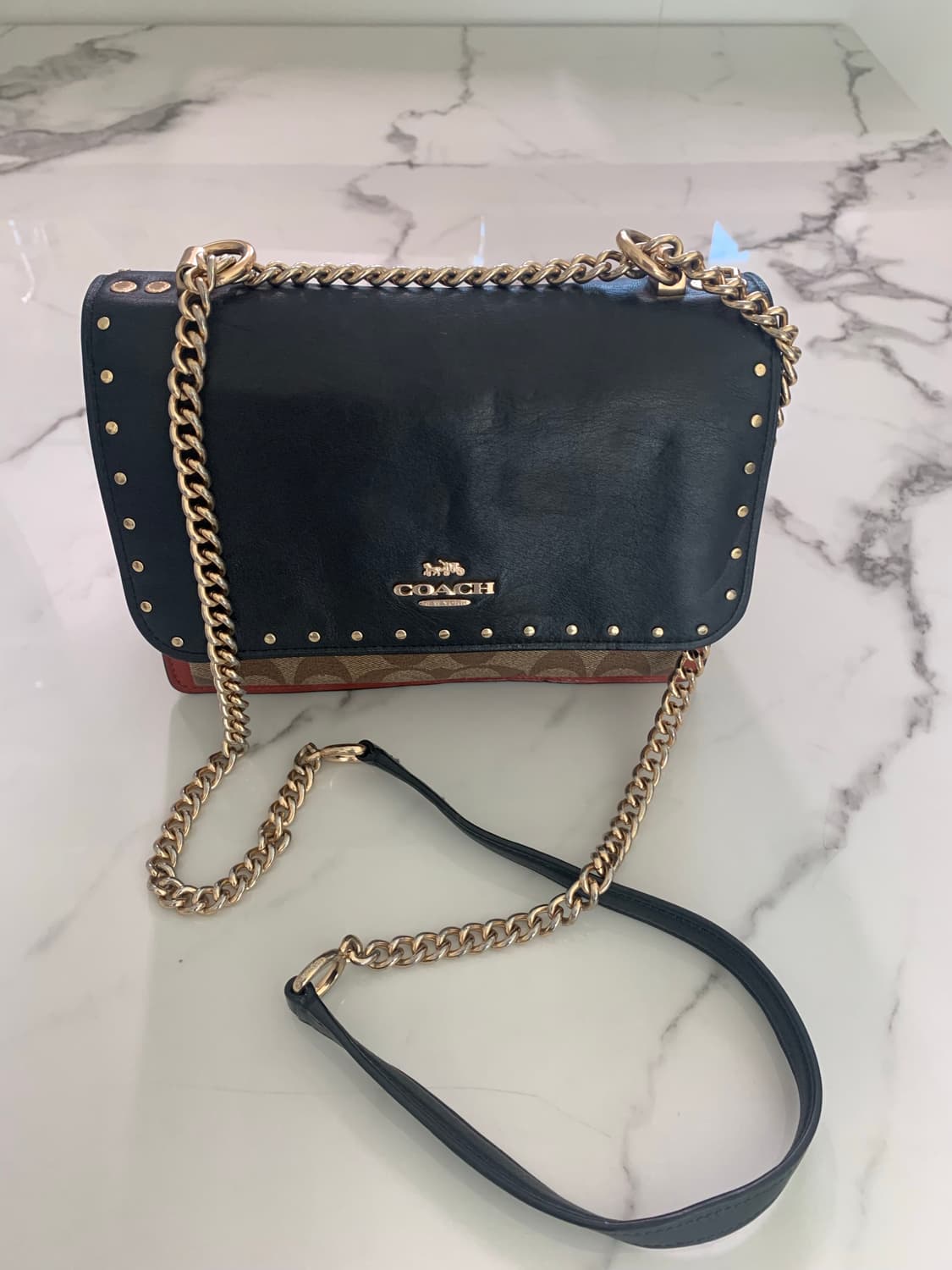 코치 블랙 체인 크로스백 상품이미지1