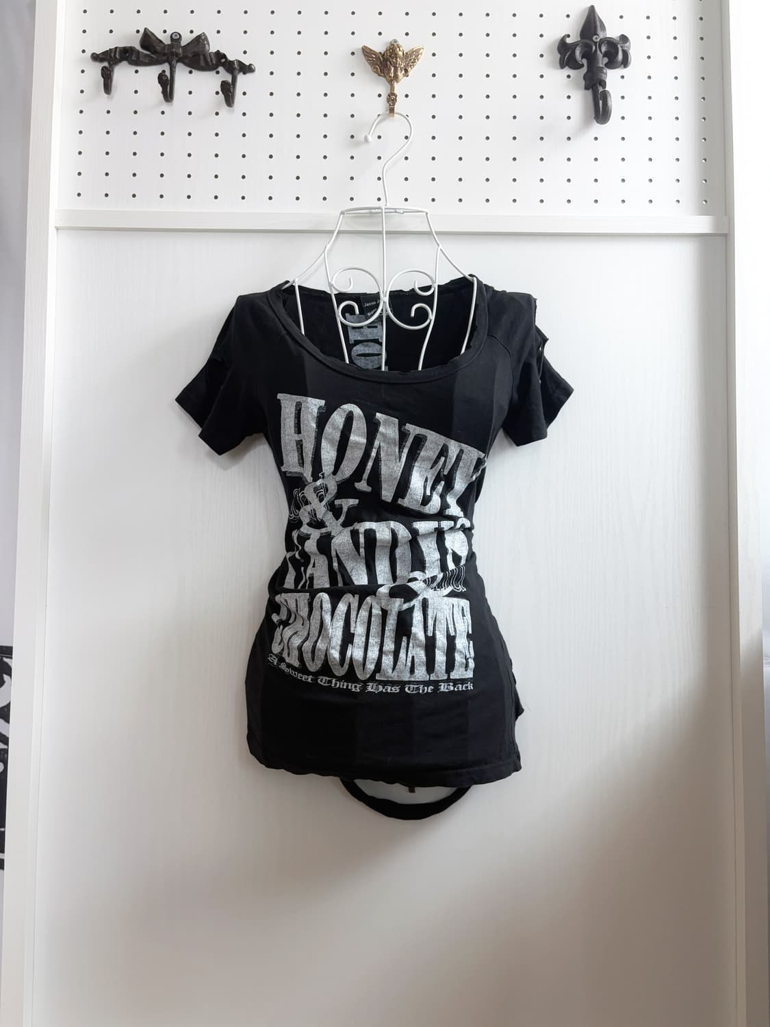 Black Cutting Detail Short-Sleeved T-sh 상품이미지2