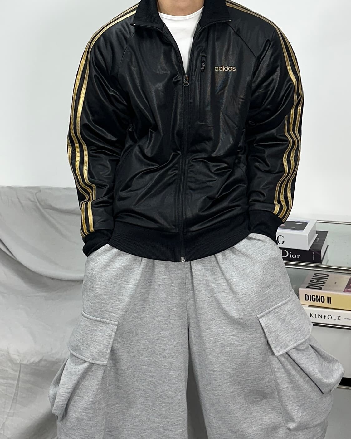 아디다스 블랙 골드 패딩 트랙탑 100 상품이미지1