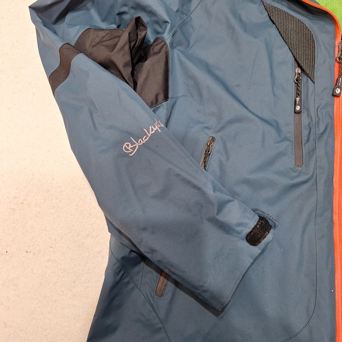블랙야크  바람막이100 상품이미지3