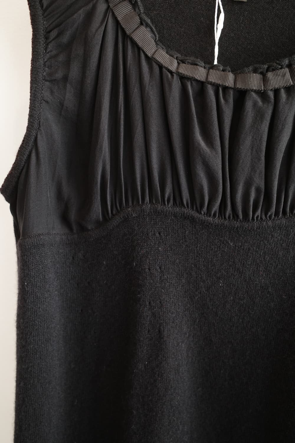 K.T 슬리브리스 니트 탑  상품이미지4