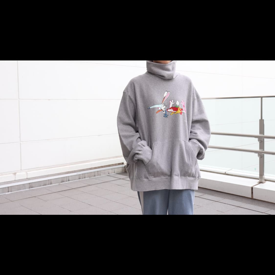 파세타즘 X 디즈니 19AW 로져 래빗 터틀넥 맨투맨 스웻셔츠 상품이미지3