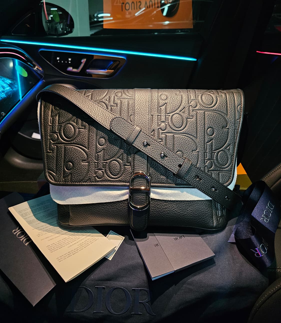 디올 그래비티 플랩 데일리 크로스백 라지사이즈 25Fw 상품이미지2