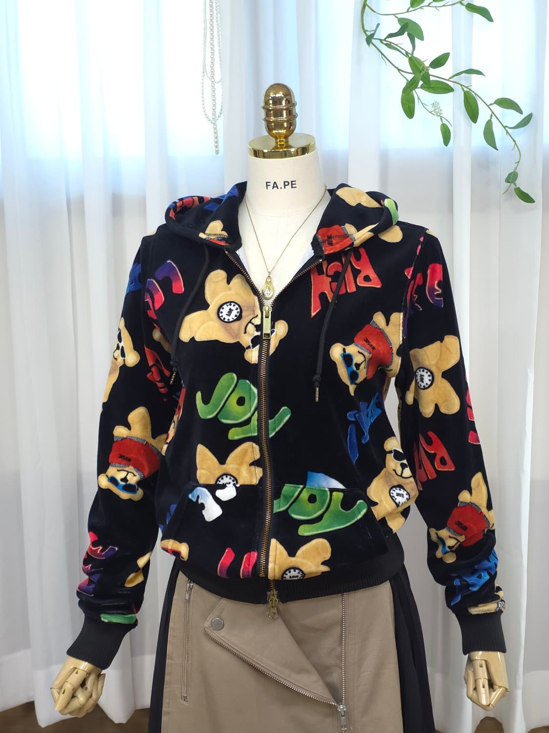 조이리치 벨벗 후드집업 상품이미지1