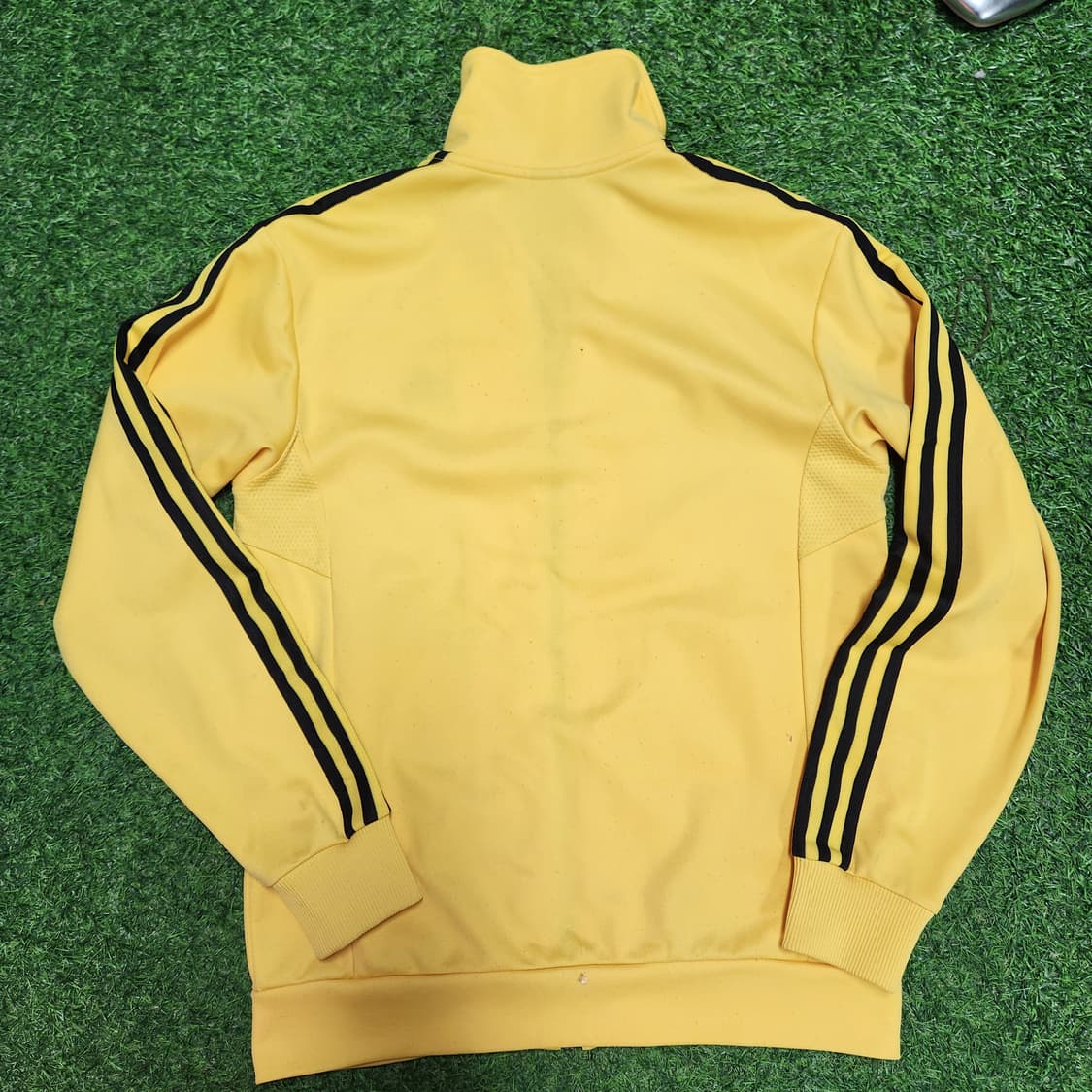 아디다스 옐로우 삼선 트랙자켓 (Y2K 무드) 상품이미지6